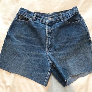 Vintage Calvin Klein distressed boyfriend shorts!